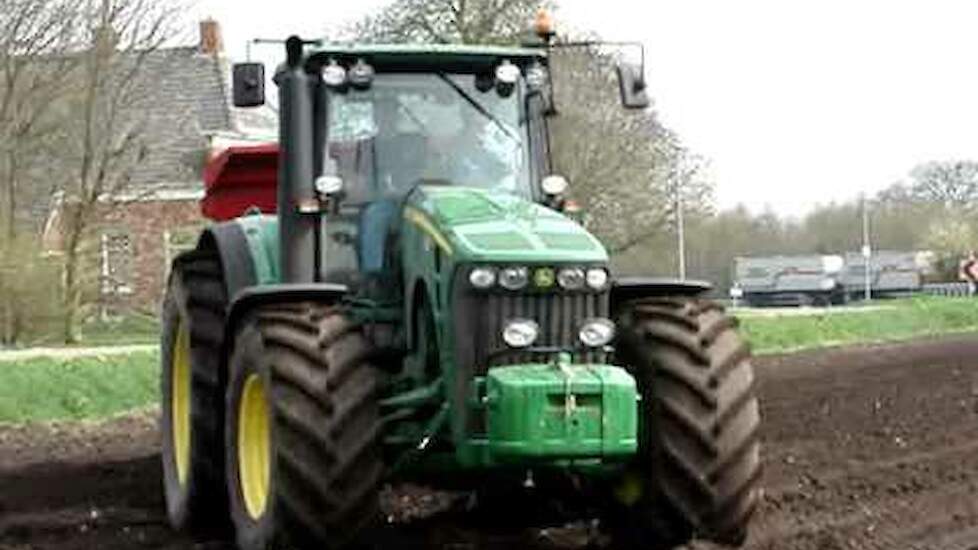 John Deere 8530 Krampe drieasser Trekkerweb