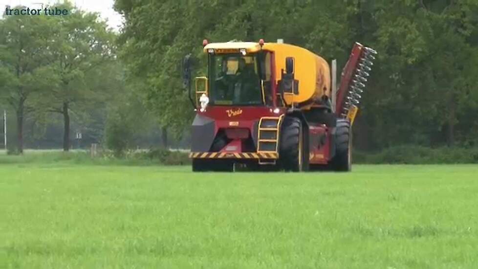 Vredo VT 3936 drieasser met 25 kuub tank Trekkerweb