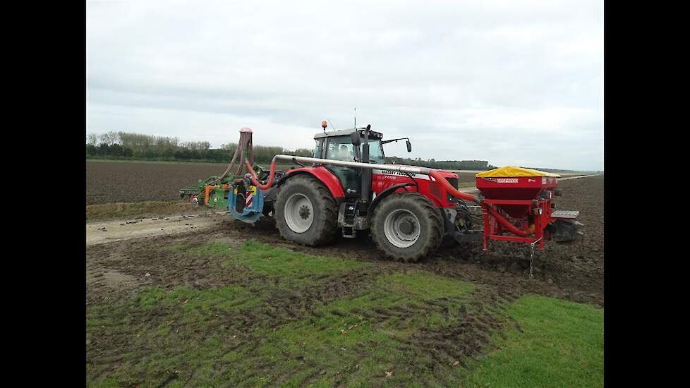 Nieuwe Imants 46vx300 in de Flevopolder met een Amazone kopeg spitten met 4km/h