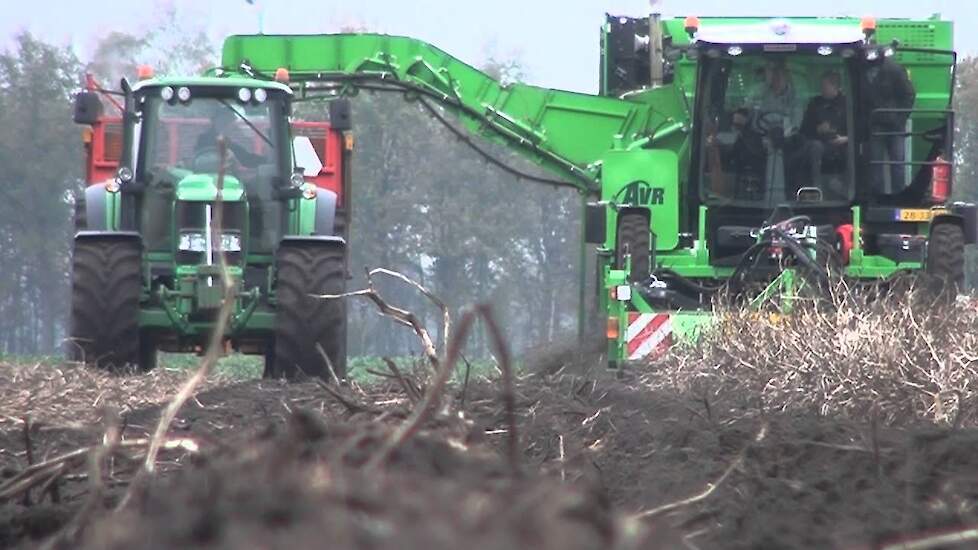 Veel belangstelling voor rooidemo noordelijke AVR dealers Trekkerweb