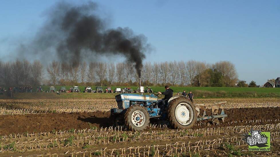 Snelploeg wedstrijden bij ploegfestival Herwijnen -Trekkerweb  speed ploughing