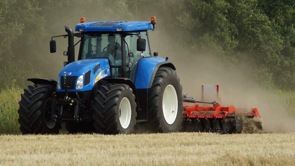 New Holland T7540 High speed farming met BeBoMa Trekkerweb