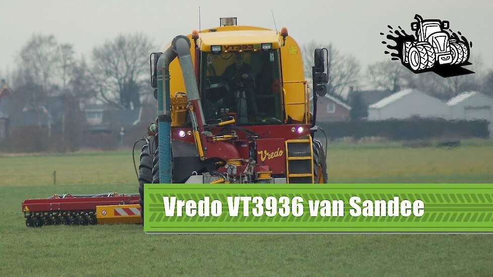 Vredo VT3936 van Akkerbouw en Loonbedrijf Sandee aan het grasland bemesten Trekkerweb HD