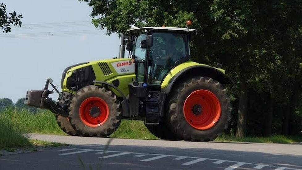 Trekkerweb testdrive Claas Axion 810