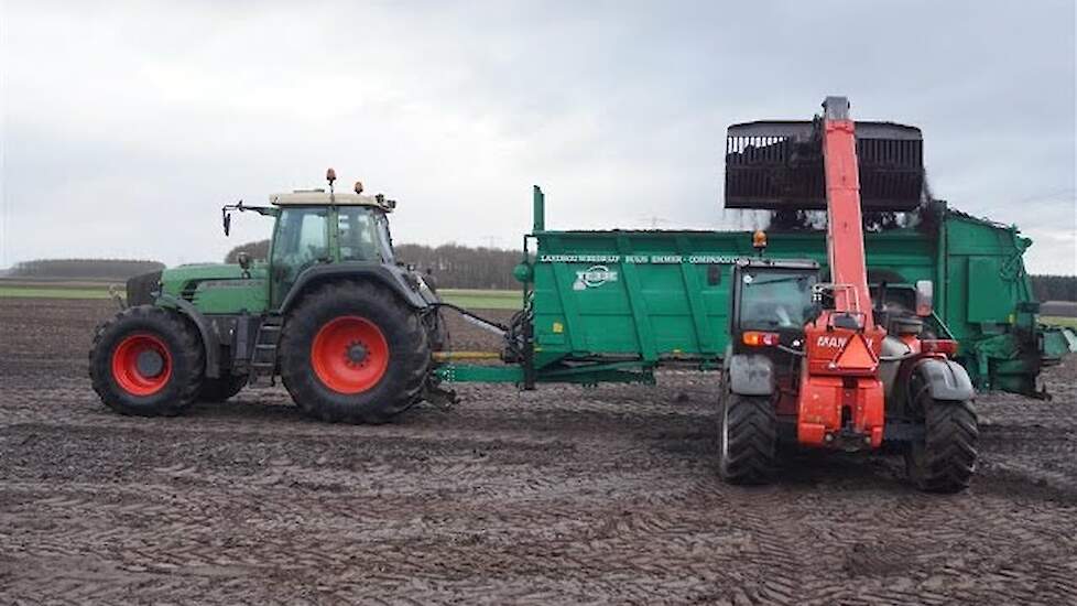 Demonstratie variabele compostafgifte met Tebbe van landbouwbedrijf Buijs Trekkerweb