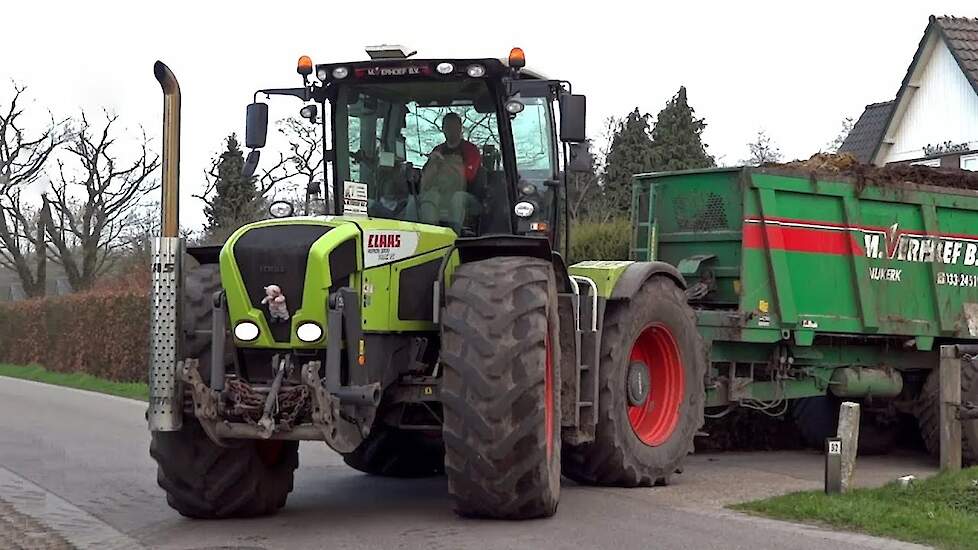 Spreading Manure | Claas Xerion + Bergmann & Claas Axion 820 + Strautmann | 2015