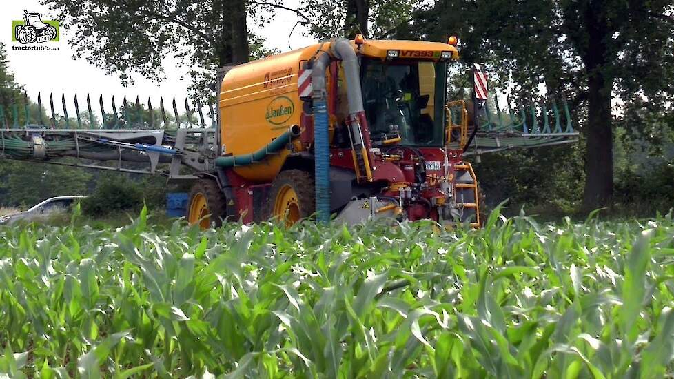 Maïs overbemesten loonbedrijf Strauch uit Isselburg met Vredo VT3936 Trekkerweb