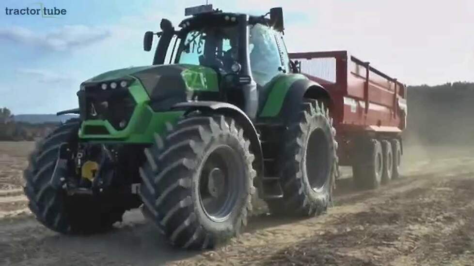 Primeur de nieuwe Deutz-Fahr 9340 TTV in actie op de Potato Europe Trekkerweb