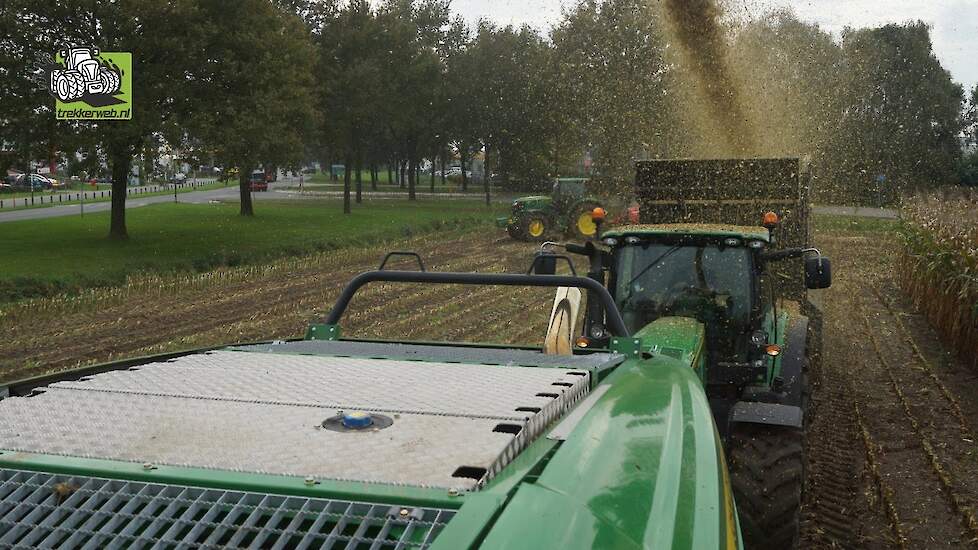 Inside the cab John Deere 8600i SPFH Hungry Chopper Tour bij Jan de Winkel Trekkerweb