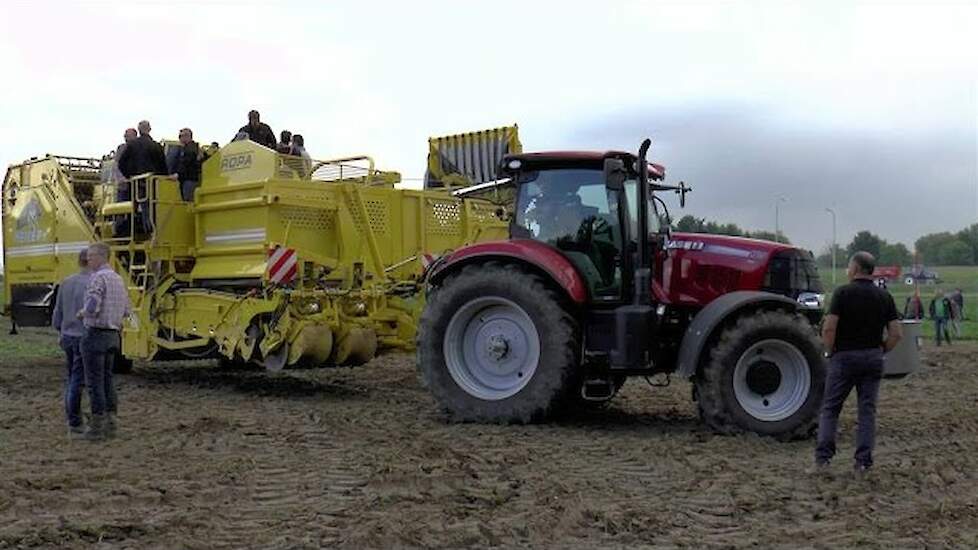 De Ropa Keiler II twee rijige verstekrooier in actie PotatoEurope 2015 in Kain België Trekkerweb