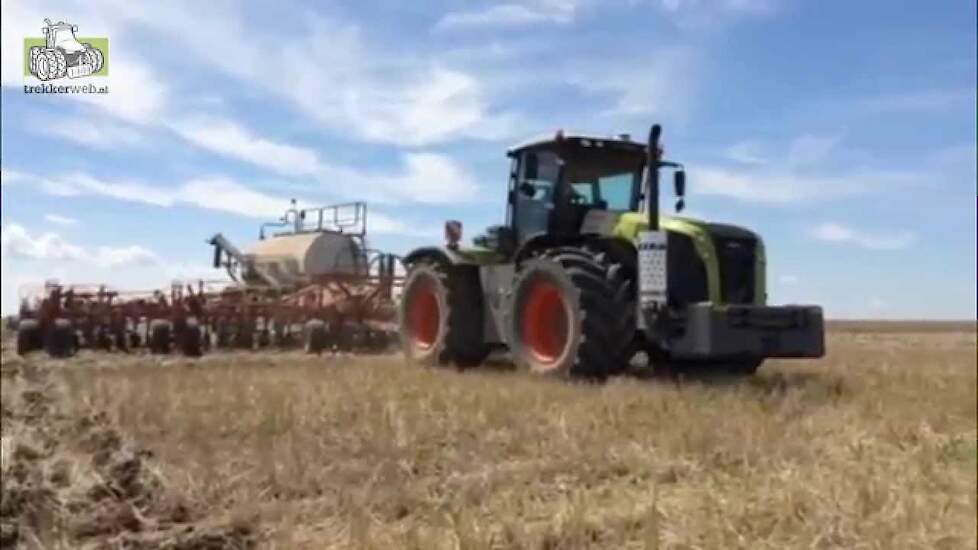 Zaaien in Kazachstan met CLAAS Xerion en AXION 900 serie Trekkerweb