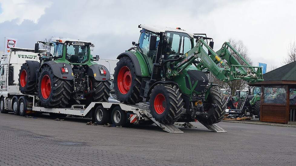 Wassen ,laden en lossen voor show bij Agravis Technik Meppen Dld XXXLandtechnikTage‬ Trekkerweb