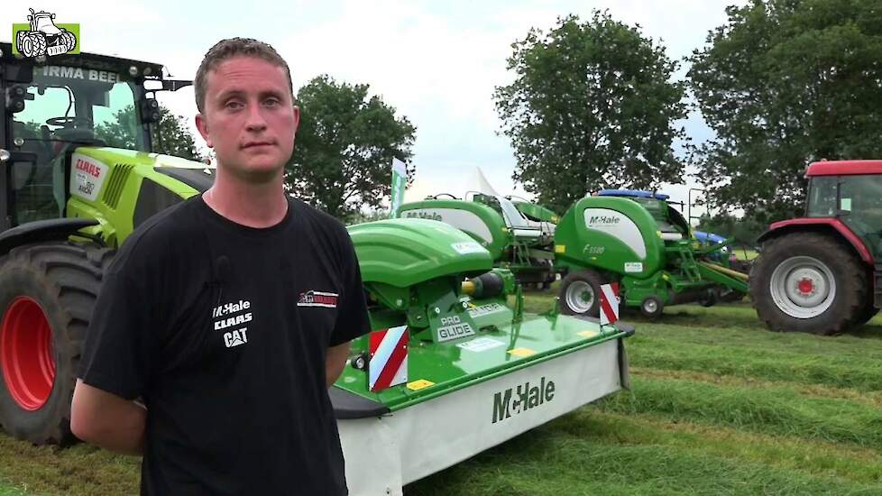 MC Hale voor eerst aan het maaien McHale Pro Glide Mower Range Trekkerweb