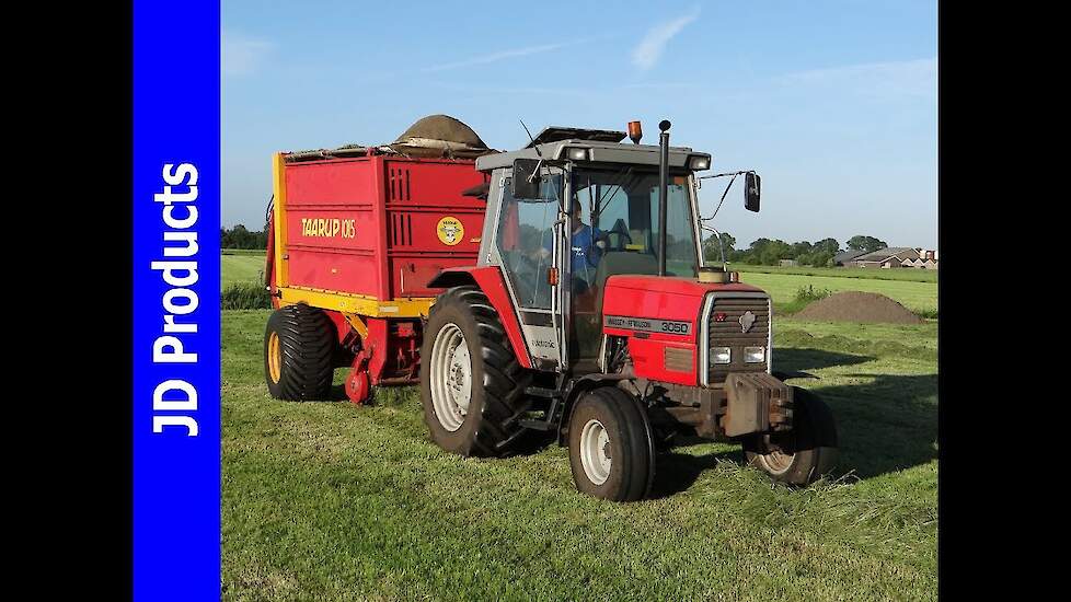 Massey Ferguson 3050 + Taarup | Gras inkuilen | Grass silage | Gras einfahren | Doornspijk | 2016