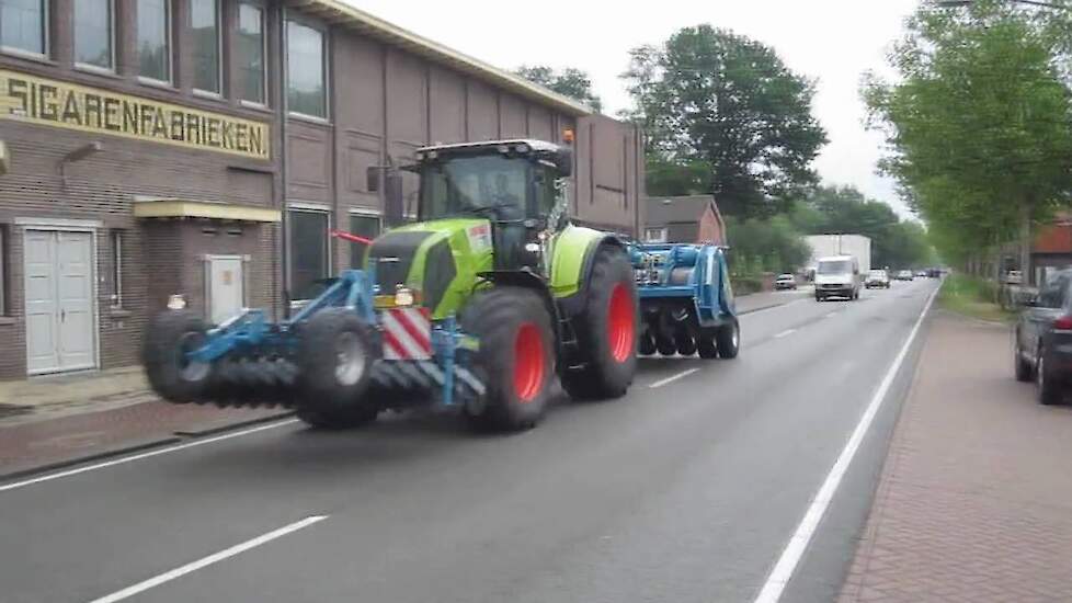 Claas Axion met getrokken Imants