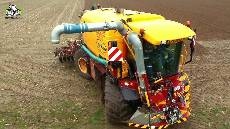 Loonbedrijf Strauch uit Isselburg met Vredo VT3936 Trekkerweb