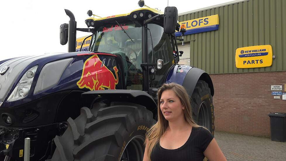 New Holland T7 HD TANTE RED RIKIE !!  racing trekker Zwarte cross Trekkerweb