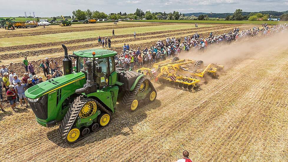 BEDNAR Field Day 2016 Feldtag Tsjechische Republiek soil tillage Trekkerweb