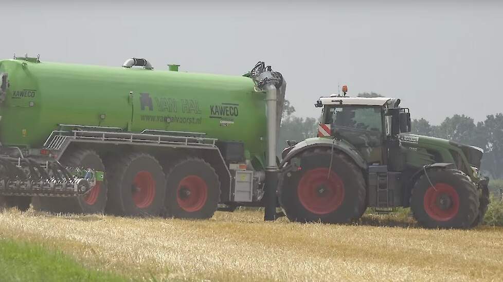 Drieasser 30m³ Kaweco hondegang tank met Duport PTG en Fendt nirs Trekkerweb