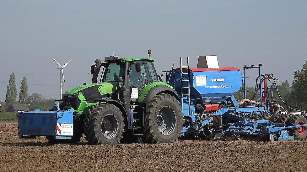 Deutz -Fahr Agrotron 9340 Lemken Compact-Solitair 9 Monosem Monoshox NG Plus maïszaaien Trekkerweb