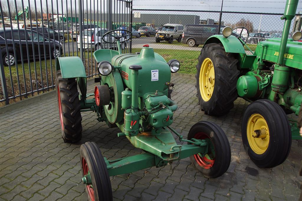 Prachtige Agrarische Oldtimer Tractoren In De Veiling | Trekkerweb.nl ...