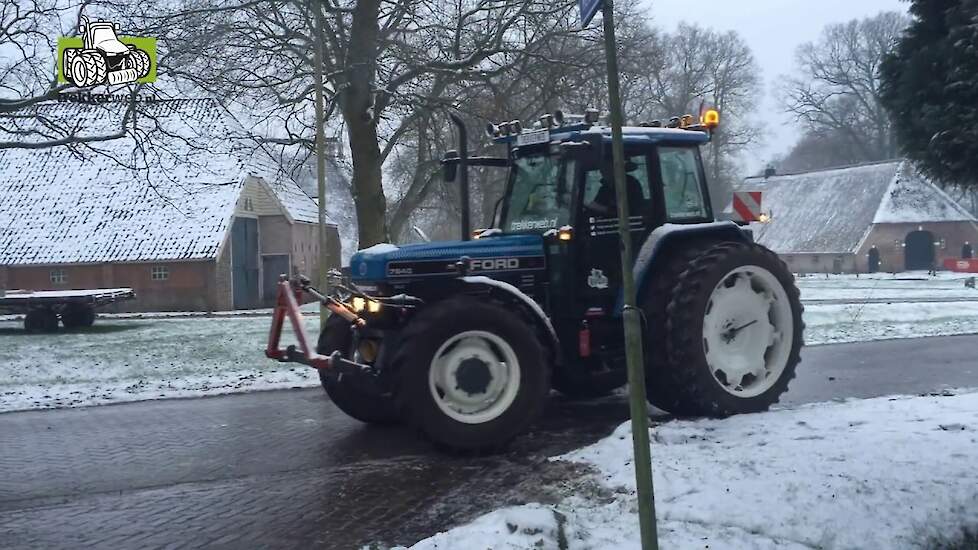 Serieus glad in Drenthe ijzel        Trekkerweb