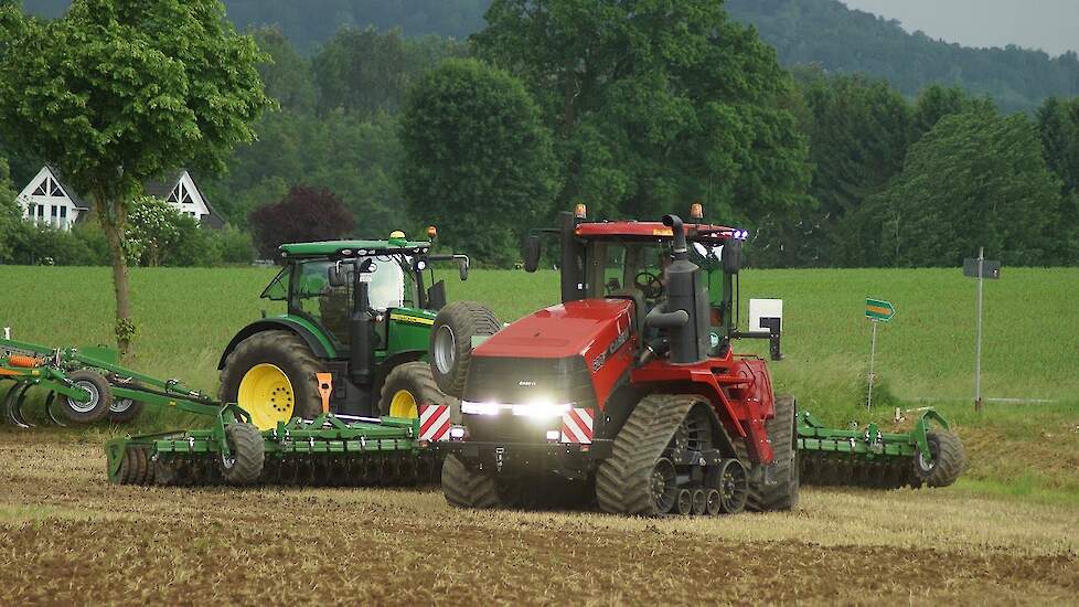 Ploegen,zaaien en grondbewerken bij Amazone velddag Amatechnica Trekkerweb