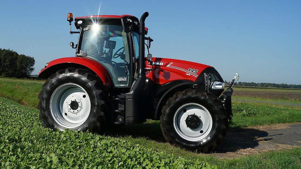 New Case-IH Maxxum 145 CVX Ride testdrive and walkaround Trekkerweb