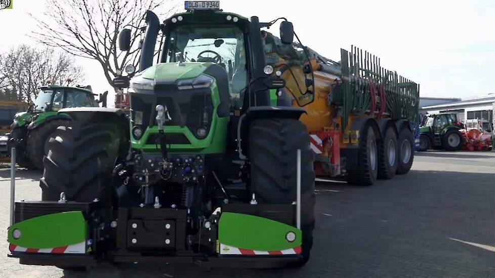 Montage van een Agribumper Deutz-Fahr Agrotron 9340 TTV Trekkerweb