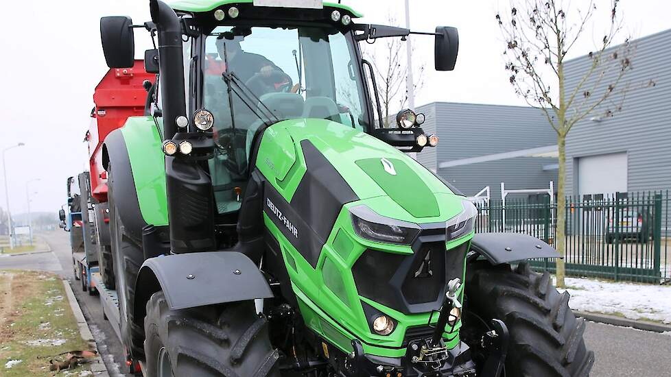 Trekkerwebtest DEUTZ-FAHR 6215 RCshift ➥ ✍ vakblad Trekkerweb