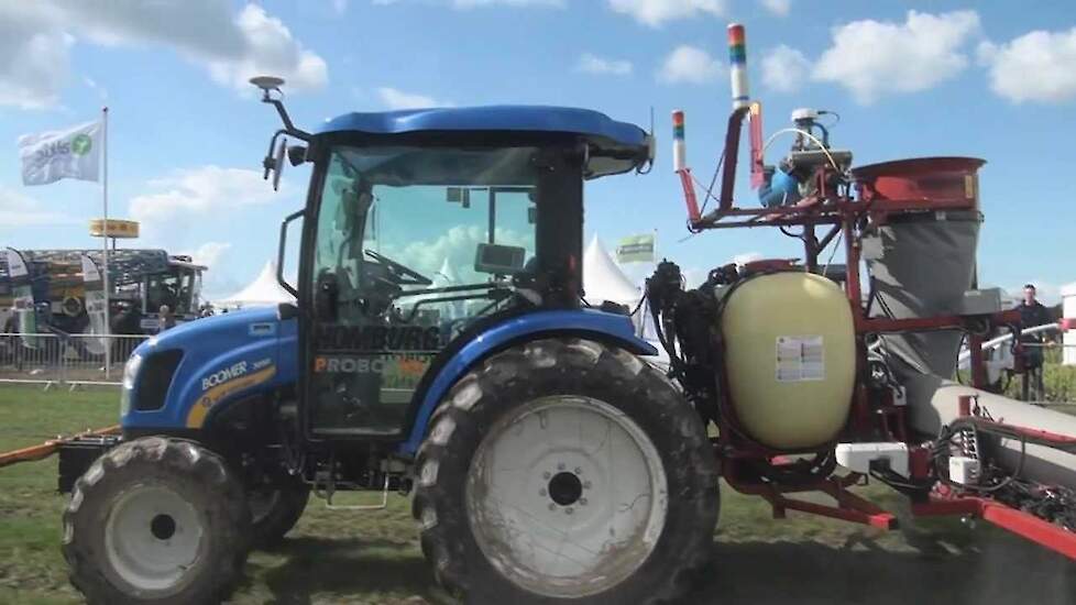 New Holland Boomer 3050 Probotiq zelfstandige trekker Trekkerweb robot rtk