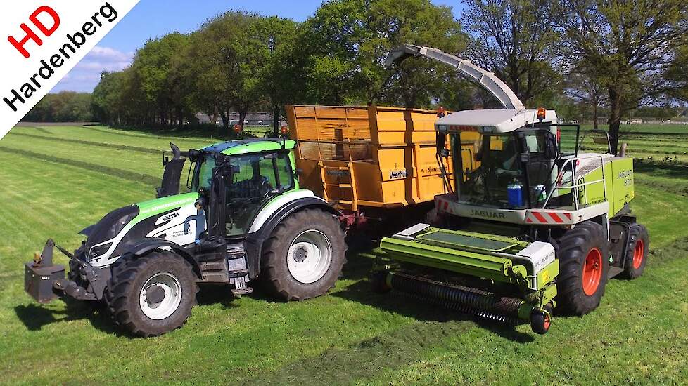 Grass silage | Claas Jaguar + Valtra T234 Versu World Record | Gras hakselen | Donkersgoed | 2017.