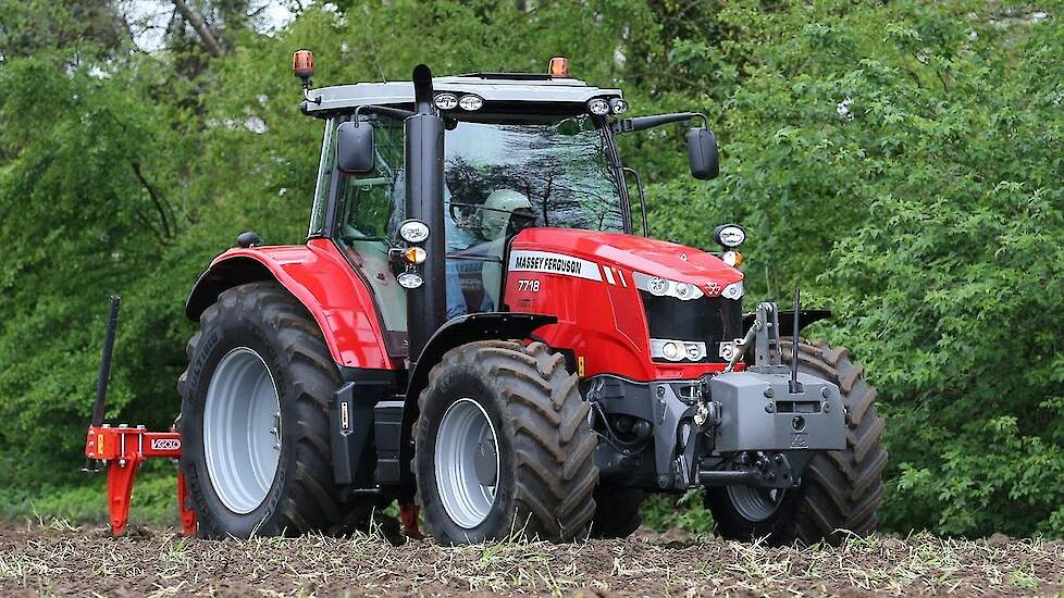 Preview Massey Ferguson 7718 Dyna-VT Exclusive Trekkerwebtest  ➥ ✍ vakblad Trekkerweb