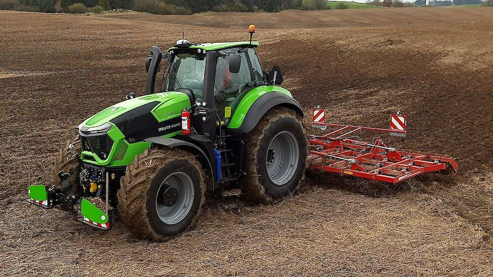 Deutz Fahr 9340 TTV met Horsch en nieuw model AGRIbumper in Zweden Trekkerweb