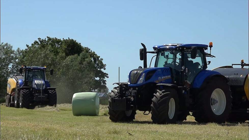 New Holland demo de Haan Big Baler Plus, de Roll Belt 180  Round Baler 125 Combi  Trekkerweb