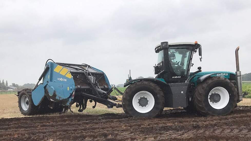 Lohnunternehmen Scholten met Claas Xerion en de Imants diepspitter Trekkerweb deep spading