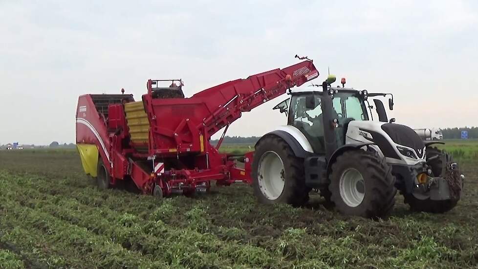 AARDAPPEL ROOIEN 2017 VALTRA 174 GRIMME SE 260 FENDT 820 DEUTZ FAHR DX 4.31