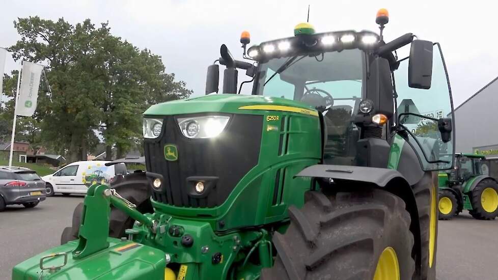 John Deere 6250R, 250 pk Licht. Sterk. en Intelligent. Trekkerweb