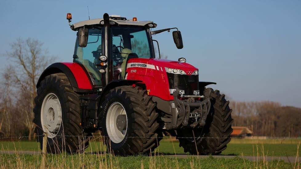 Testdrive Massey Ferguson 8740 Dyna-VT Sterkste MF ooit Trekkerweb