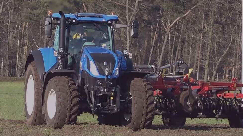 De nieuwe New Holland T7.275 HD de kleinste in de HEAVY DUTY range Trekkerweb