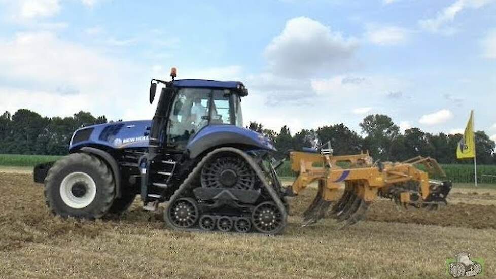 Testdrive met New Holland Genesis T8.435 Smarttrax en T8.435 Trekkerweb