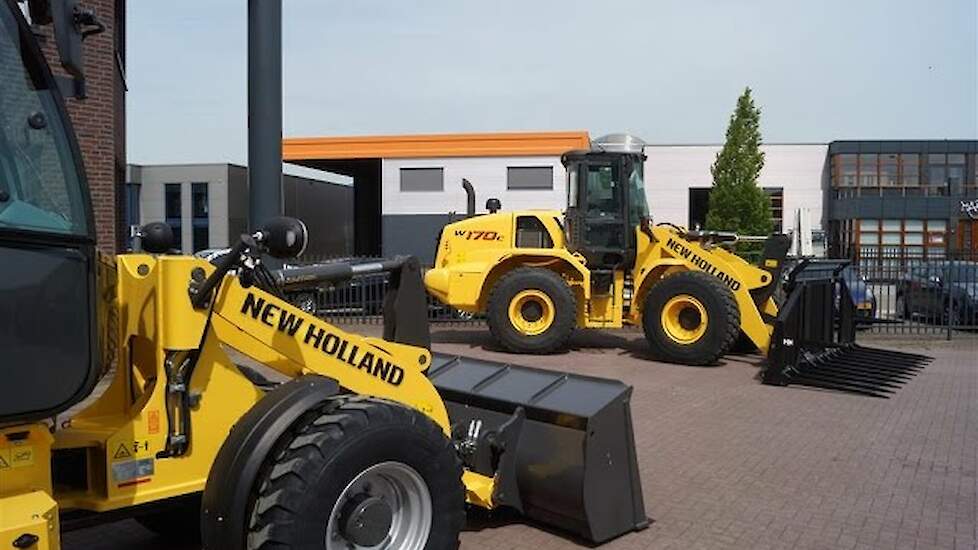 New Holland Construction compact line Trekkerweb