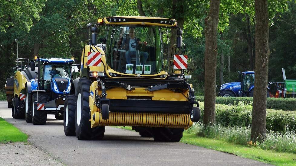 Blauwe Cross transport van Wierden naar Witharen Timmerman BV Trekkerweb