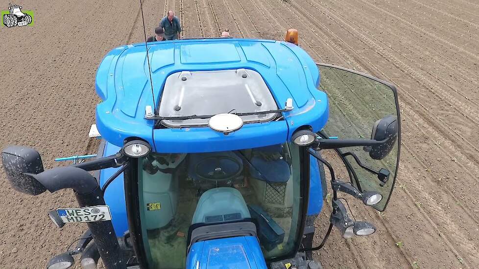 New Holland aan het planten met SBG GPS Trekkerweb