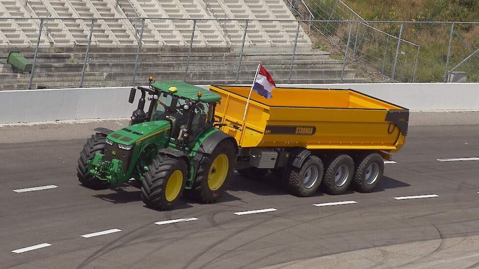 Formule 1 met John Deere bij raceway in Venray Trekkerweb