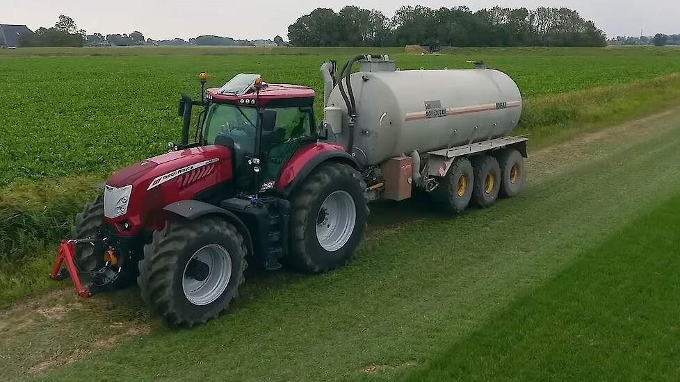 De McCormick X8.660 nader bekeken bij MTS Hoekstra in Hantumhuizen