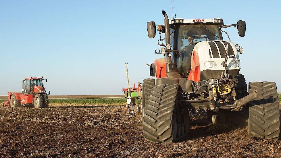 Steyr 6240 CVT Zuidberg tracks Zetor Forterra 135 Trike Väderstad John Deere 2140 Joskin