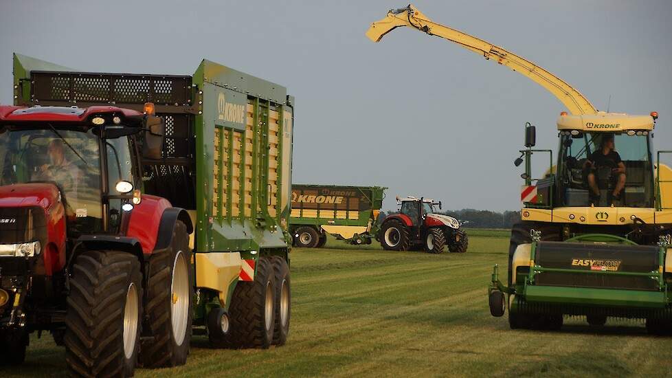 Geslaagde demo Case IH- en Steyr-tractoren en Krone MiddenmeerTrekkerweb