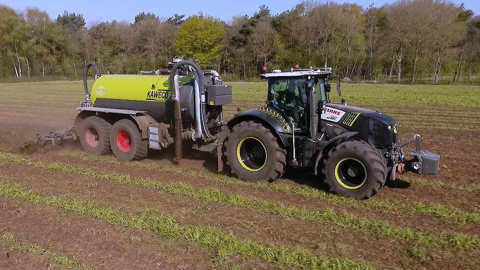 Claas Axion 850 Black Edition is echte black