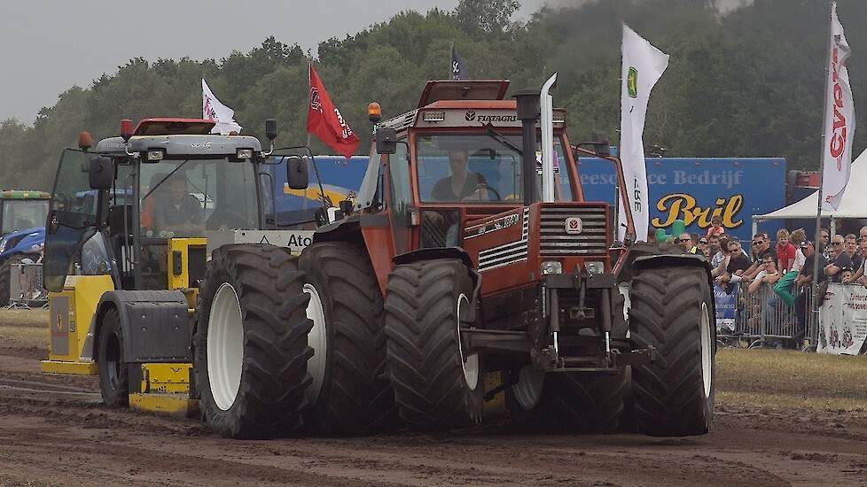 Women-Fiat-John Deere-Fendt-Inter-Volvo Tractorpulling